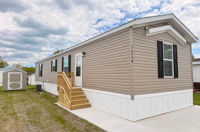 2 Bed 2 Bath Single Section Plan