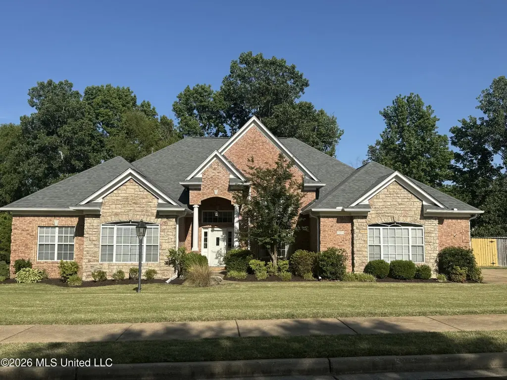 704 Shadow View Dr
