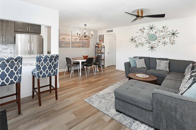 5300 Washington St Unit E207