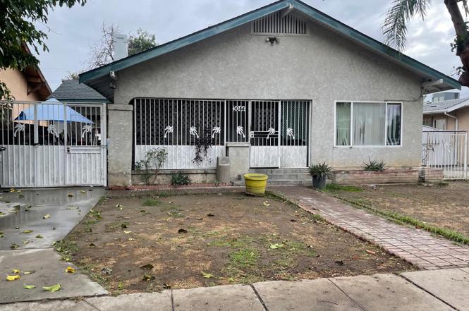 3044 Cesar Chavez Blvd