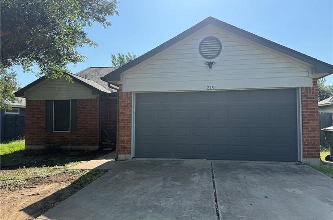 219 Juniper Dr