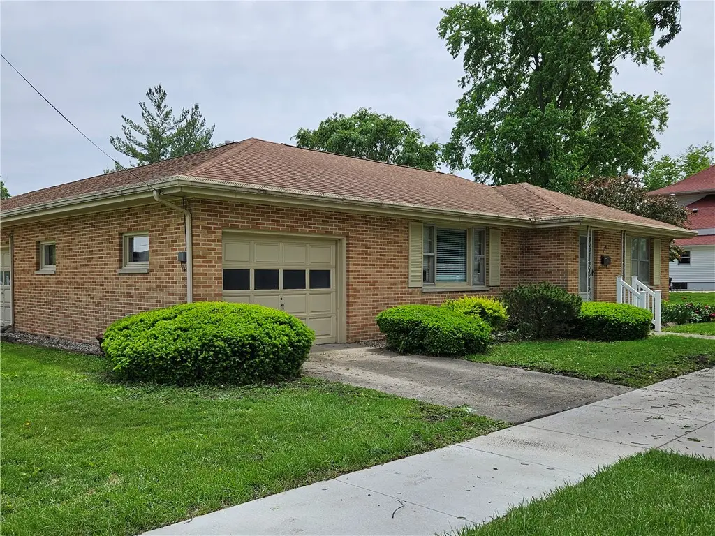 414 N Main St