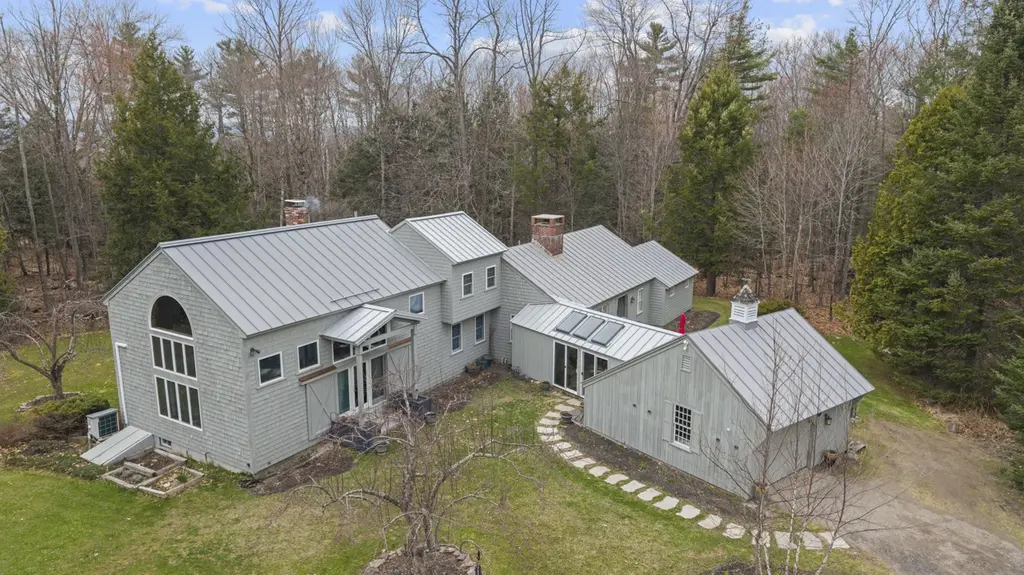 72 Smithfield Rd