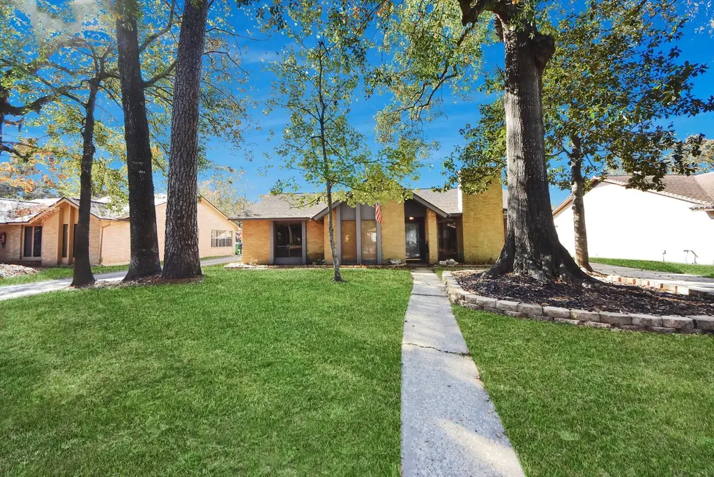 4019 Cedar Forest Dr