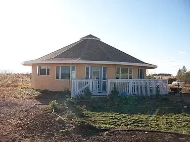 2920 E Loma Alta Dr