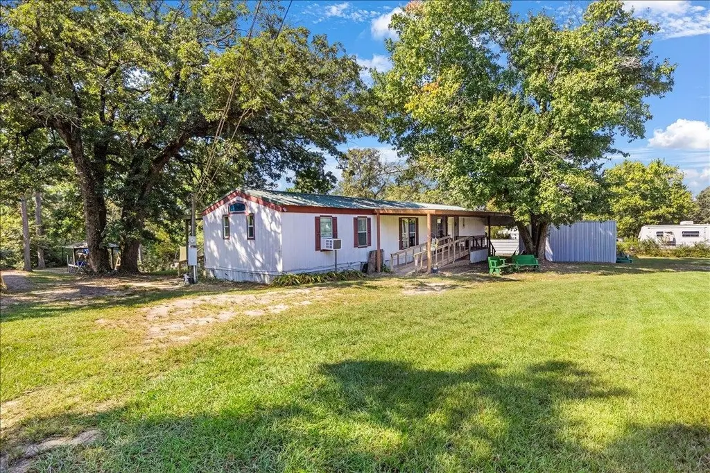 20030 Red Oak Dr