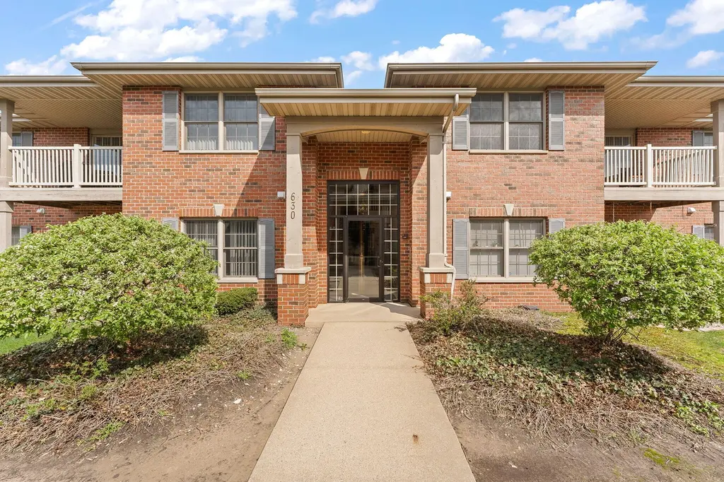 630 Cambridge Ct Unit 1b