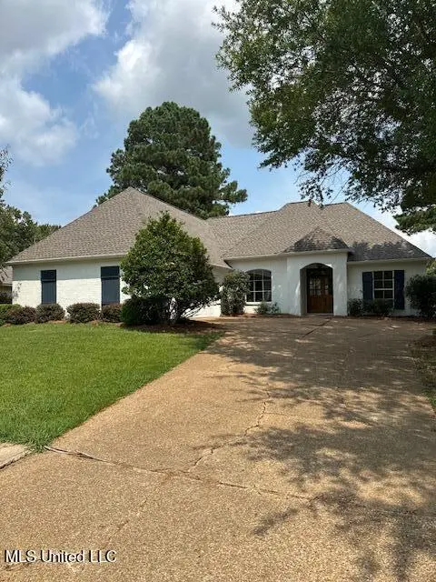 130 Savoy Park