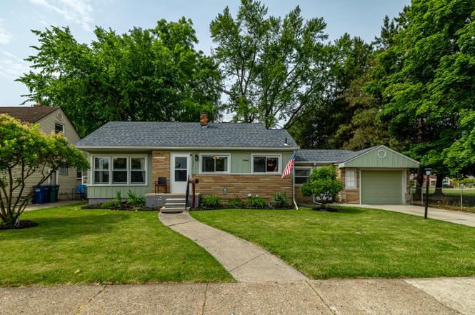2225 Mclain Ave