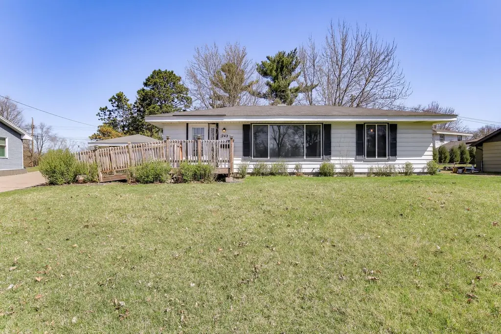 1249 Gary Dr