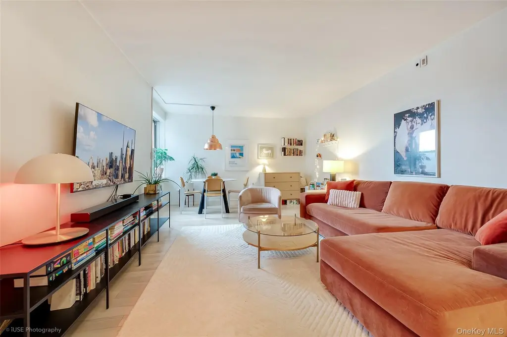 39-30 52nd St Unit 3B