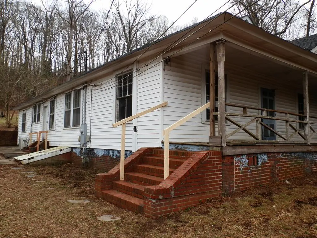 10 Hillcrest Drive Dr