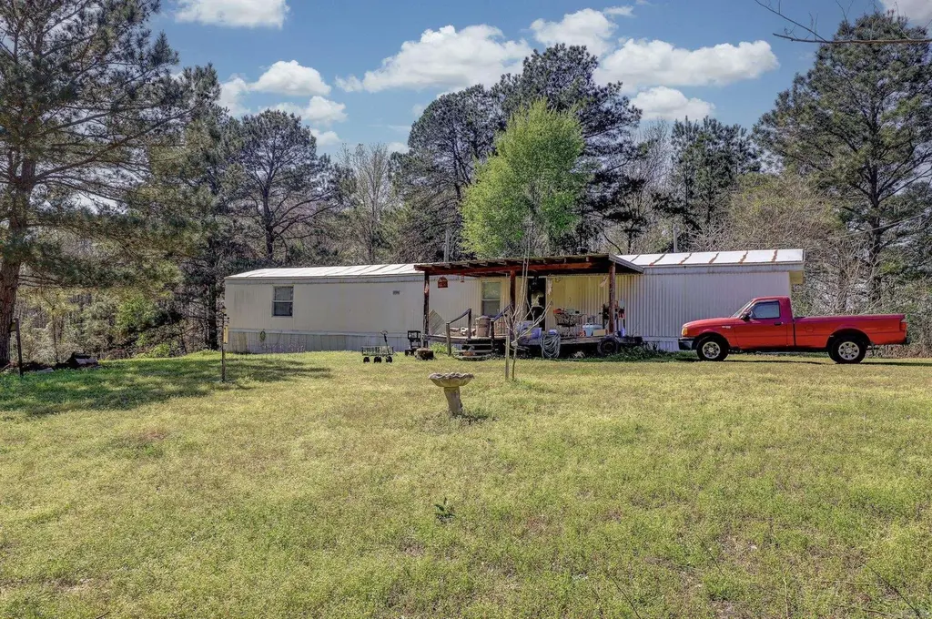 40 Private Road 1011