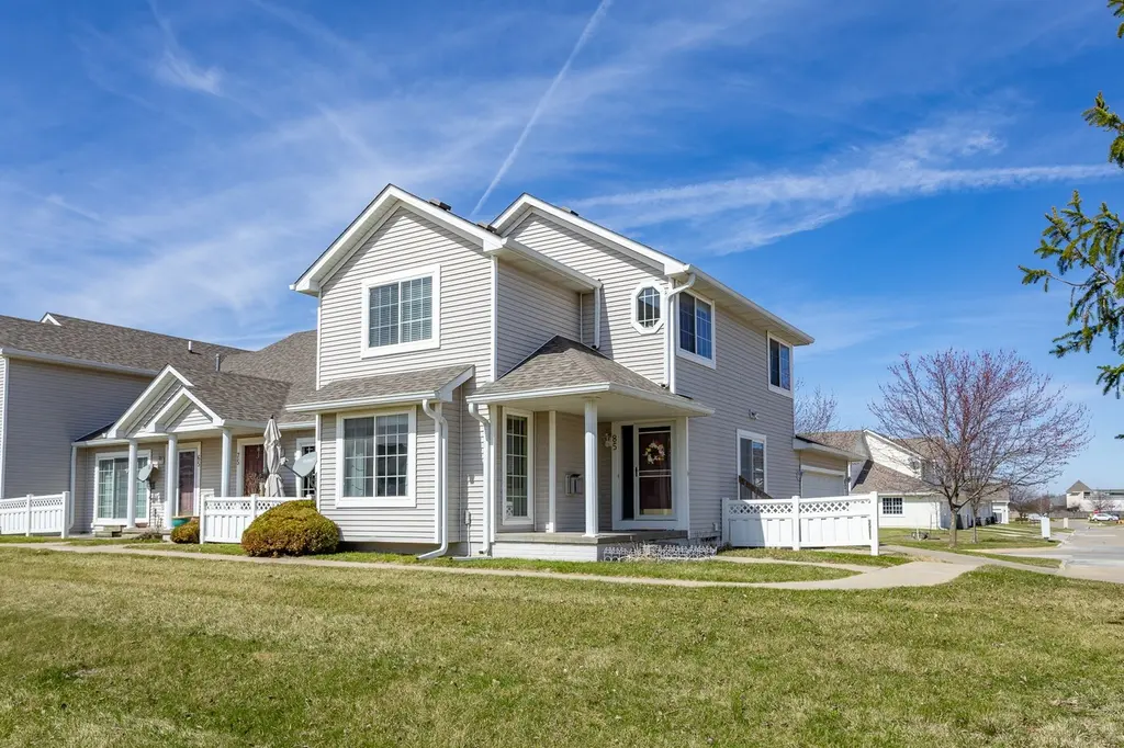 85 SE Melrose Dr