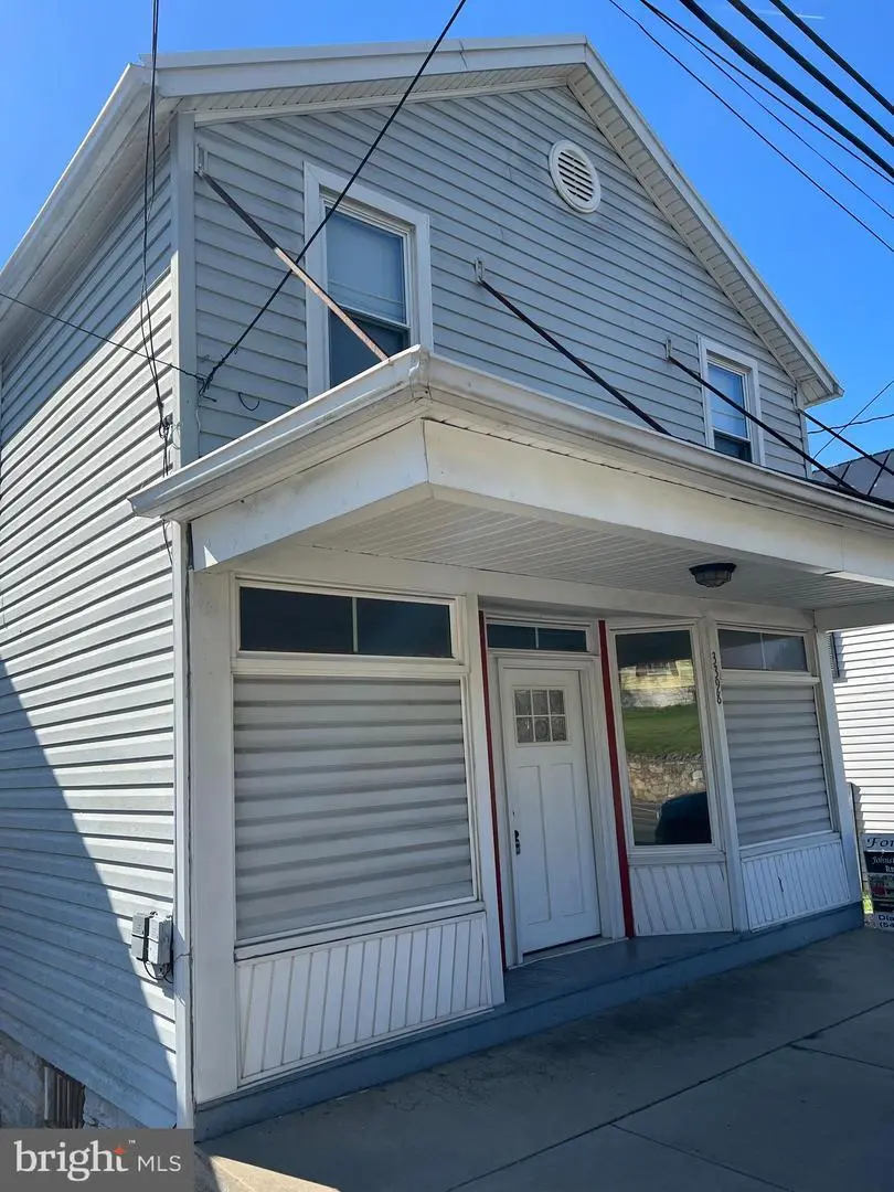 3398 N Main St