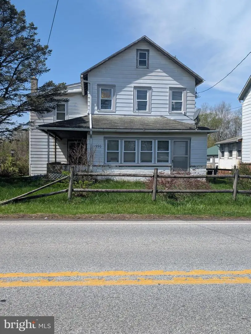 1990 Valley Rd