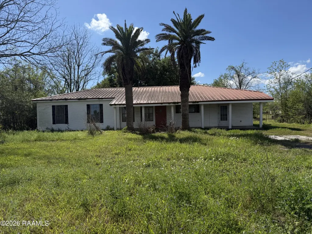 8204 Weeks Island Rd