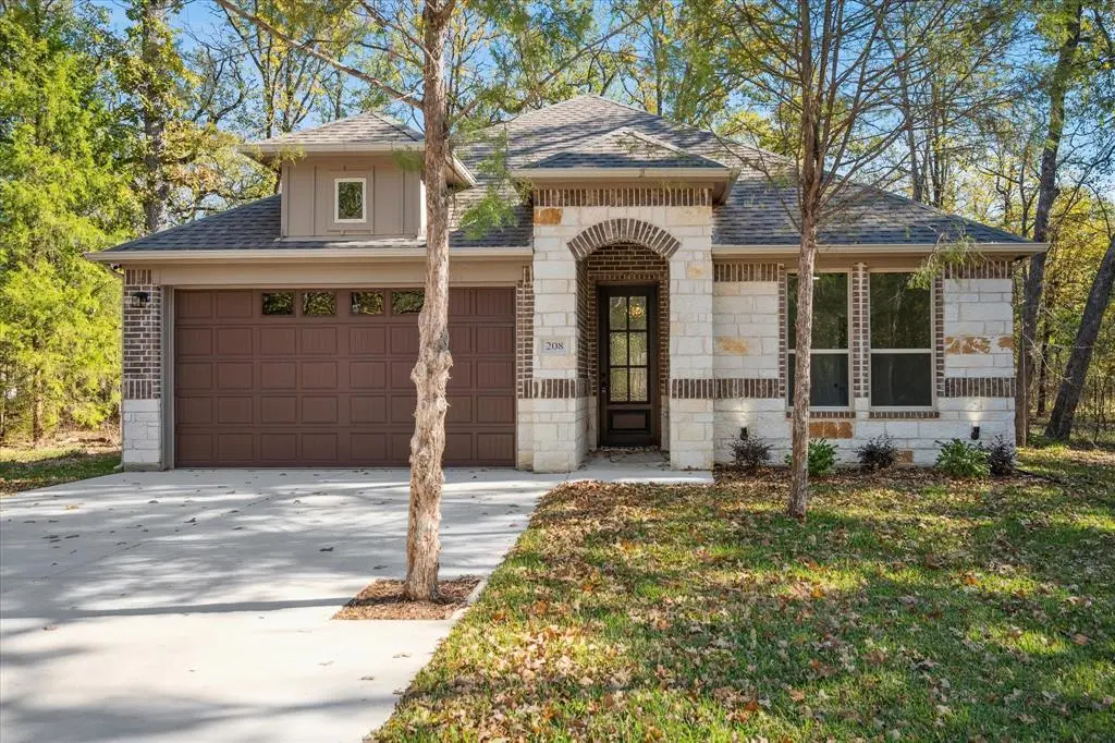 208 Driftwood Dr