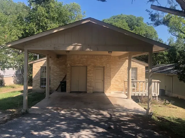 404 W Dittmar Rd