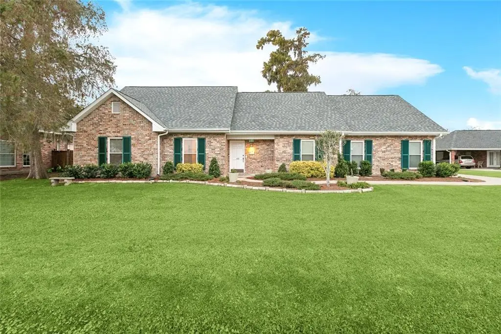 604 Willowdale Blvd