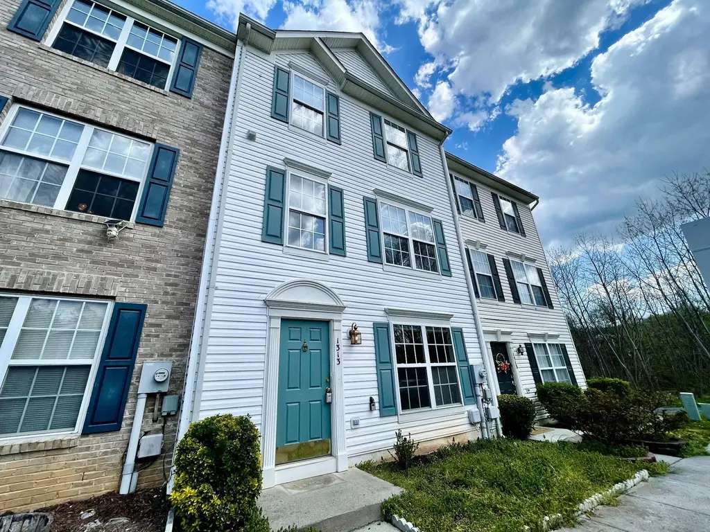1313 Pendleton Ln