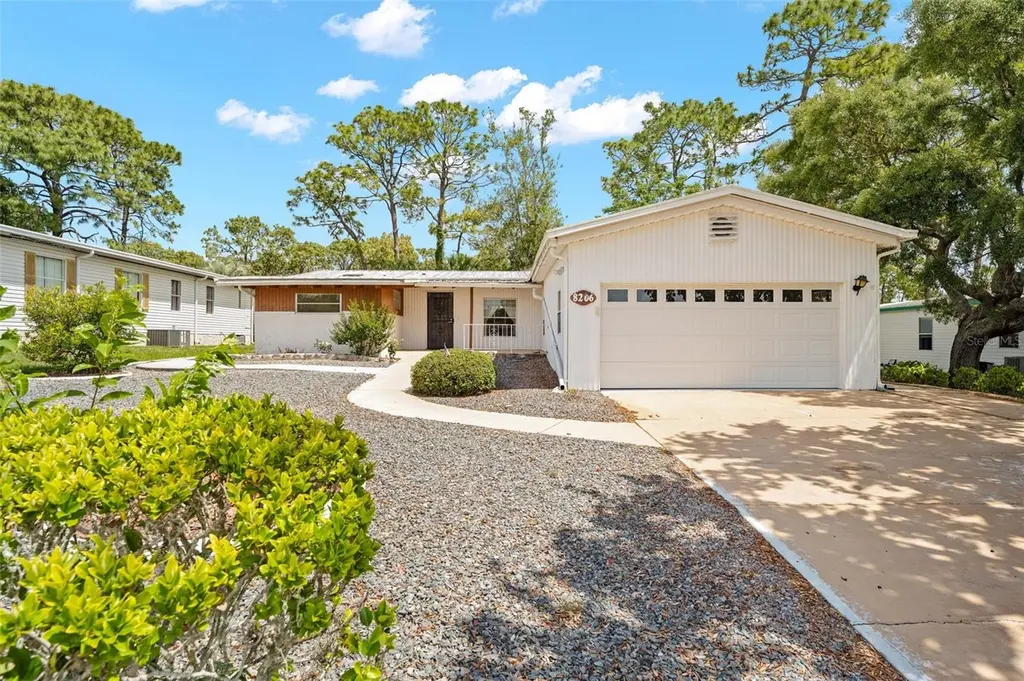8206 Country Club Dr