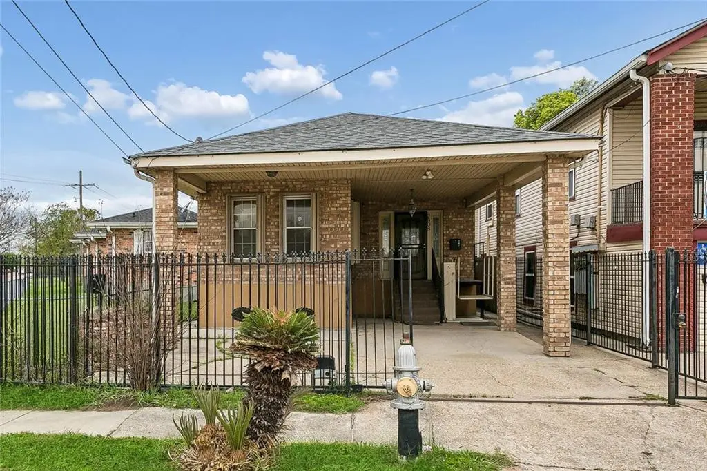 2908 General Ogden St