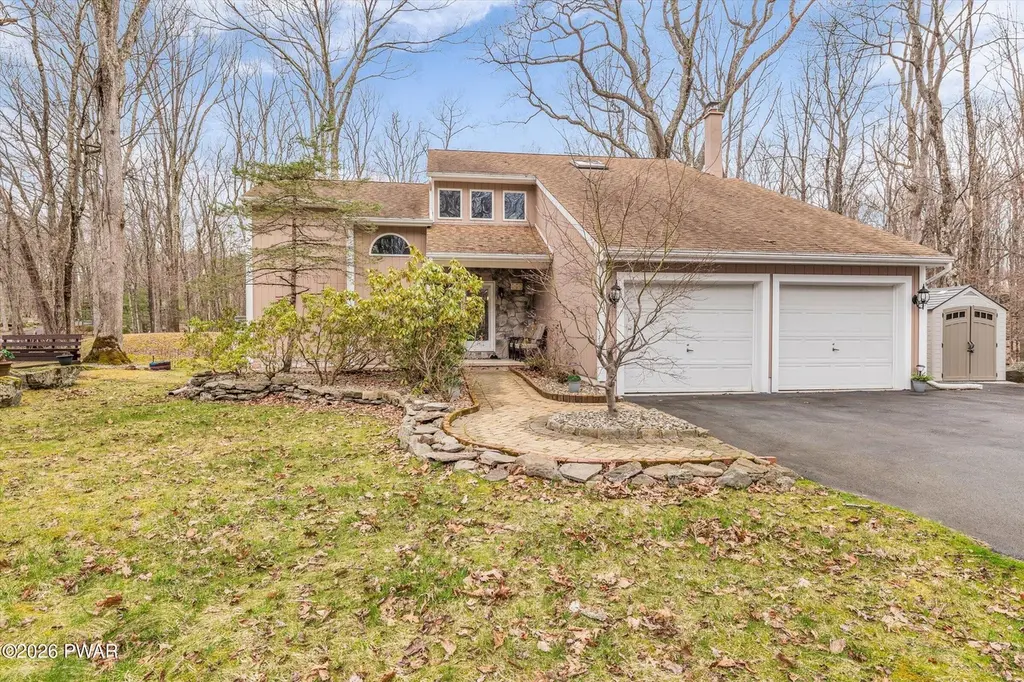 216 Canoebrook Dr
