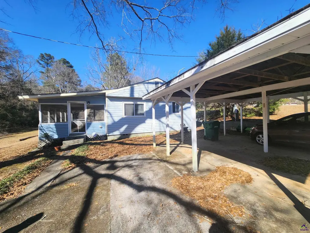 212 Little Farm Ln