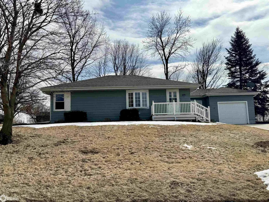 1109 Ridgeway Dr