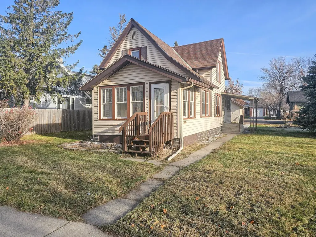 606 W Main St