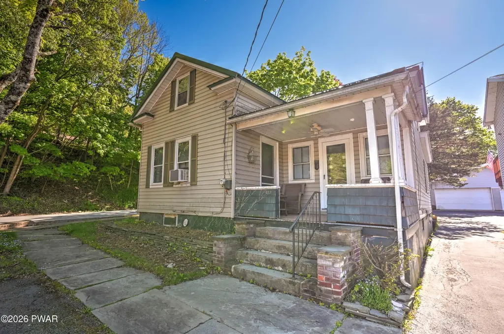 412 Bishop Ave