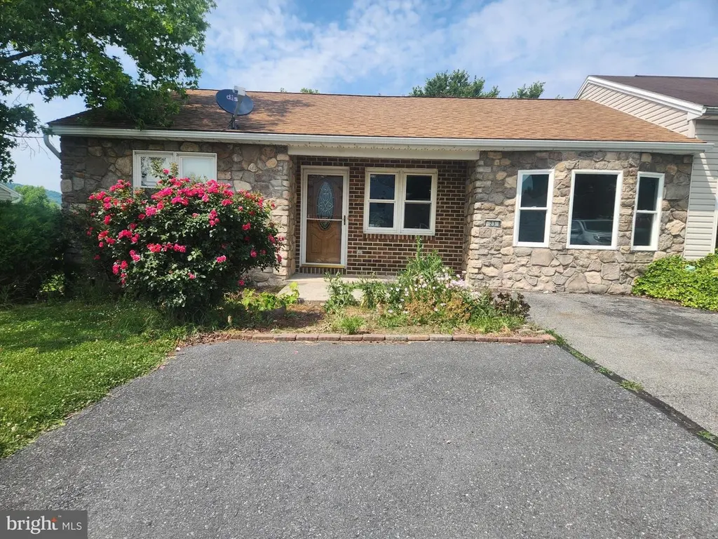 23 Furman Rd
