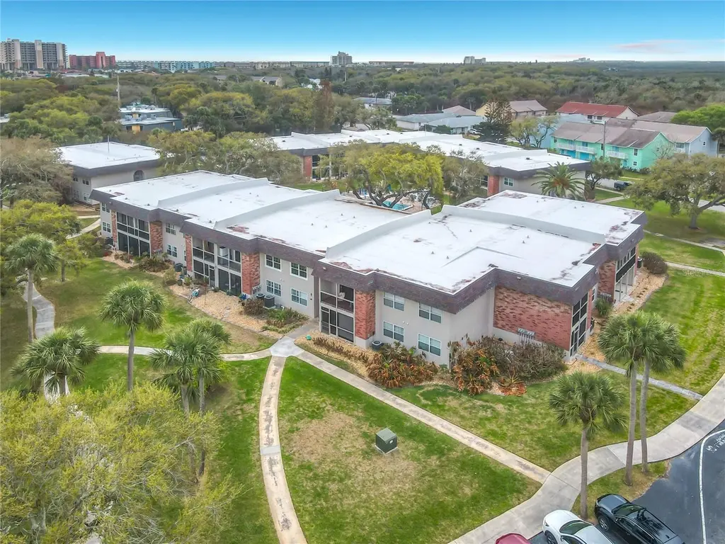 3800 Saxon Dr Unit B13