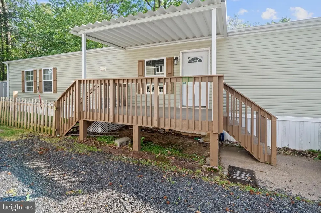 112 Paradise Ct