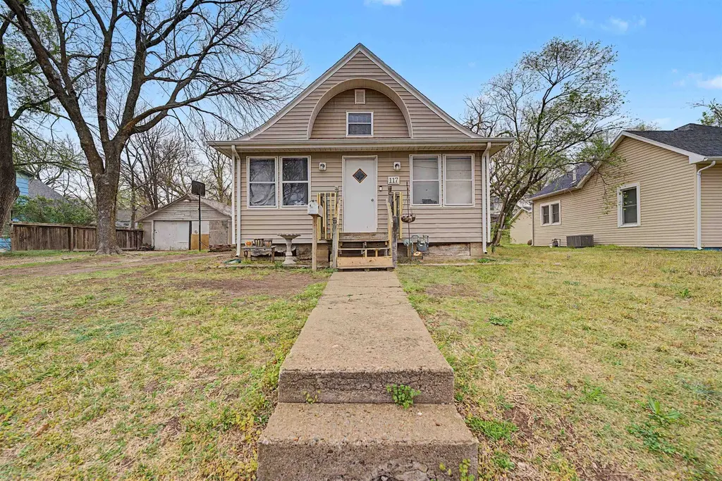 117 Cherry Ave
