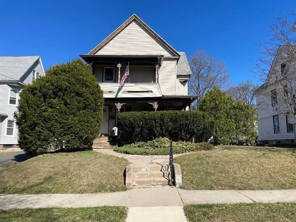 76 Nonotuck St