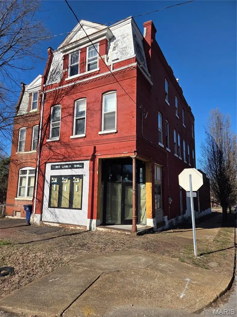 3801 Marine Ave