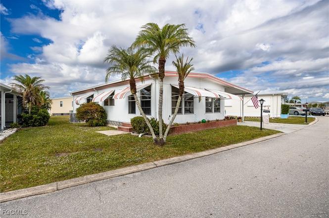 537 Palmer Blvd