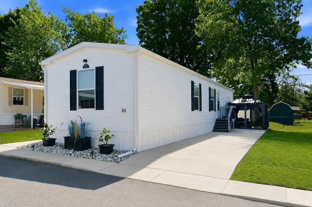 27 Bluebird Rd