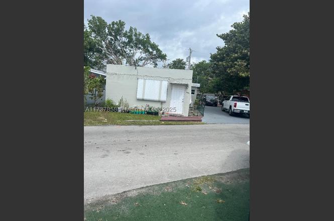 2381 NE 137 St