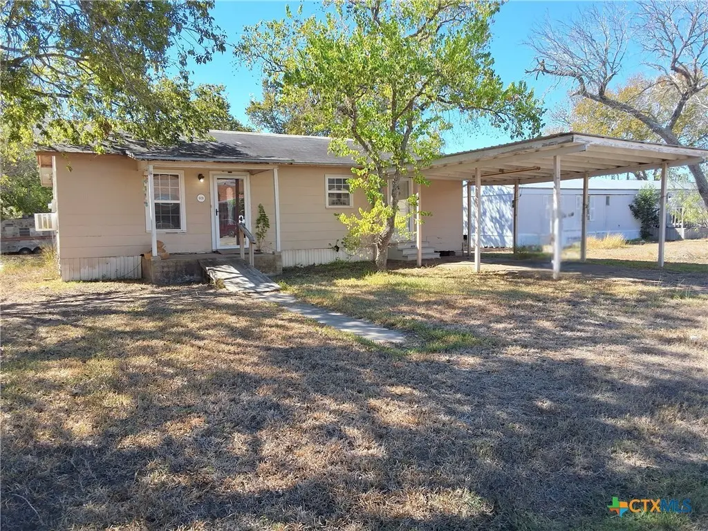 609 E Sarah St