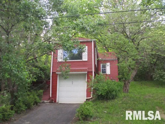 828 N Main St