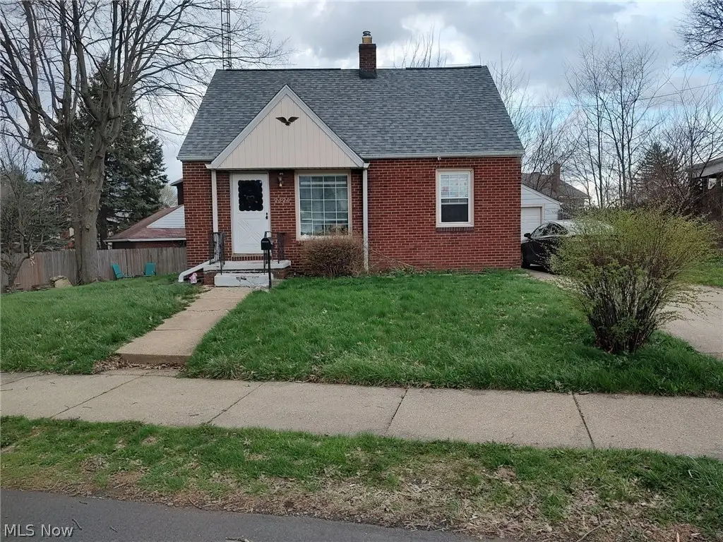 2520 Daleford Ave NE