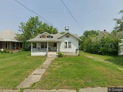 626 W Locust St