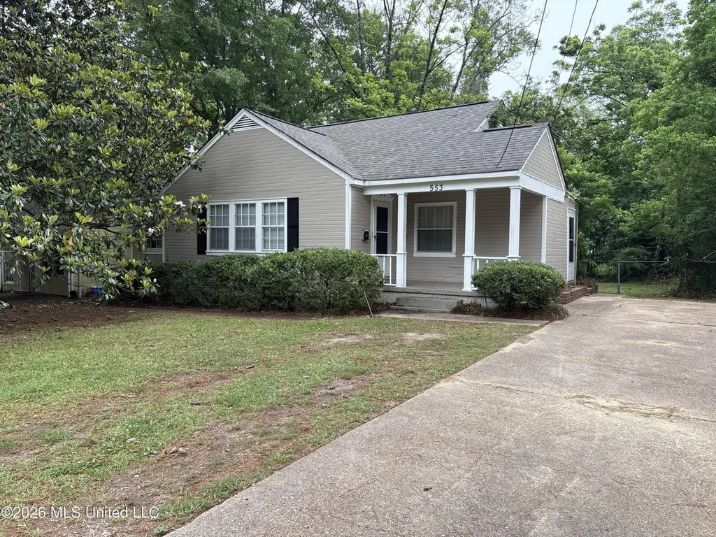 553 Belvedere Rd