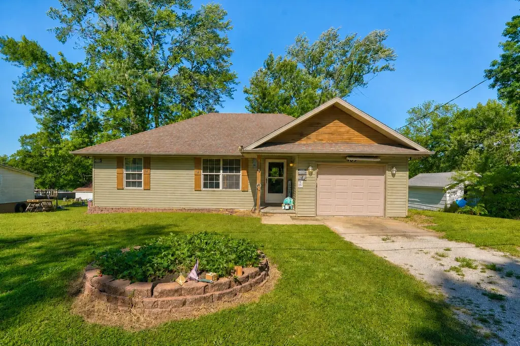 409 N Mcqueary Ave