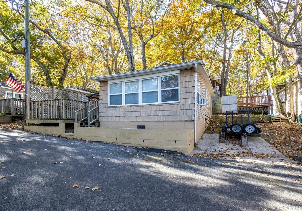 17 Schooner Ln