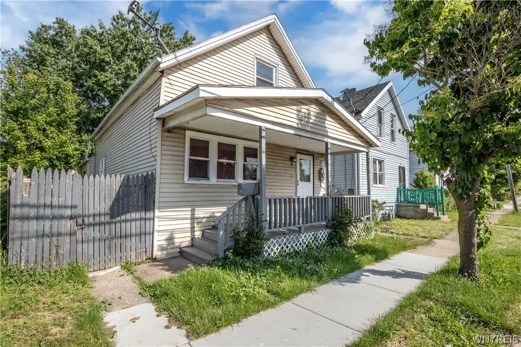88 Lewis St
