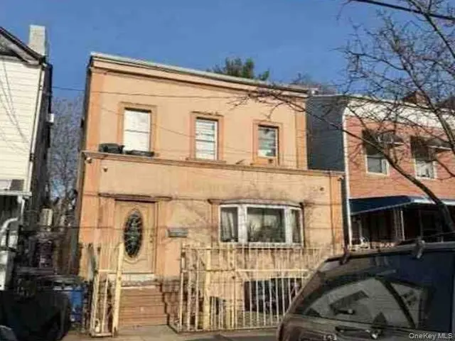 239 Warwick St